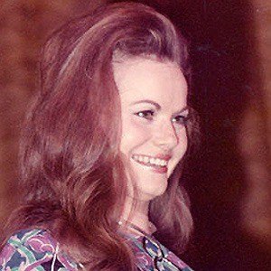 Jeannie C. Riley