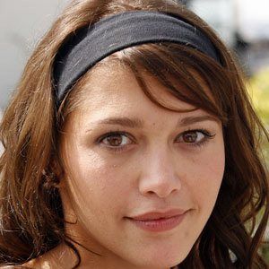 Emma De Caunes