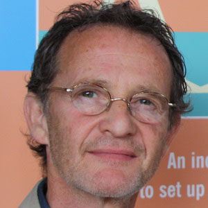 Anton Lesser