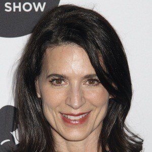Perrey Reeves
