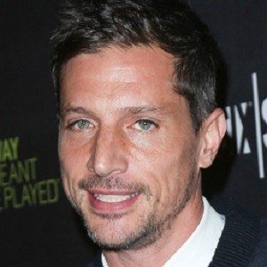 Simon Rex